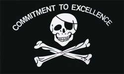 Pirat Commitment to Excellence Flagge 90x150 cm