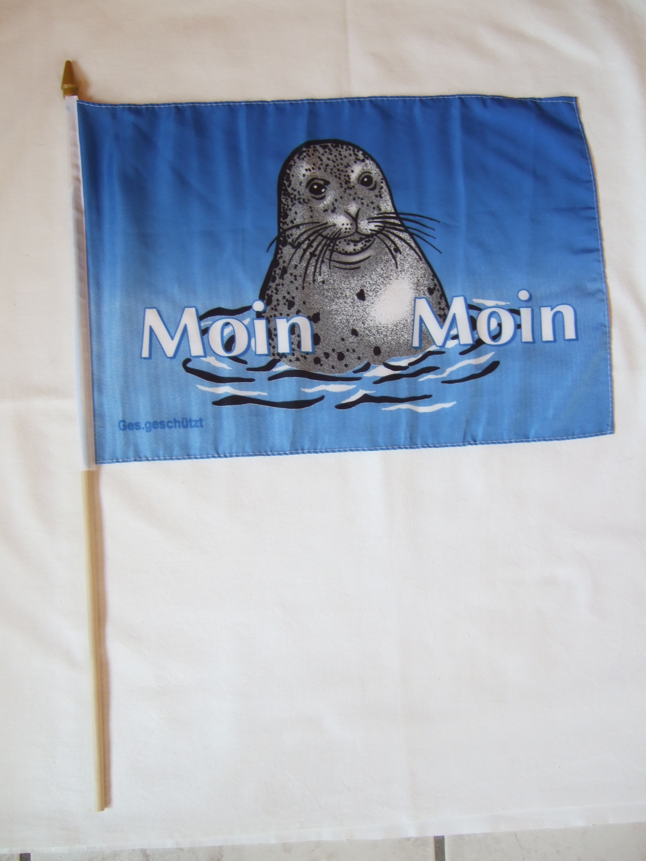 Moin Moin 1 Seehund Stockflagge 30x45 cm
